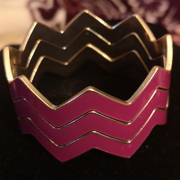 Jewelry - Triple Zigzag Pink Bracelets